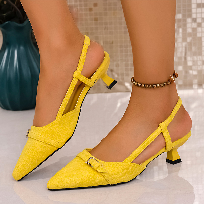 Women'S Accessories Trends 2025 - Moda Sarı Yüksek Topuklu Sandalet Kadınlar